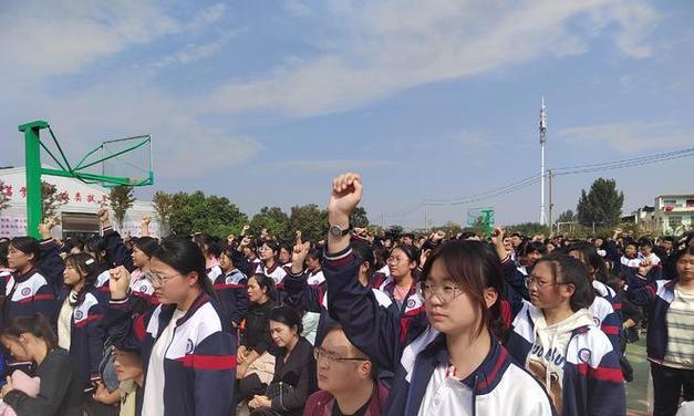 拼搏铸就无悔人生（一个普通人的奋斗史）