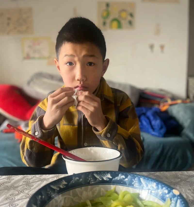 献出爱的力量（人性的美好再次呈现）