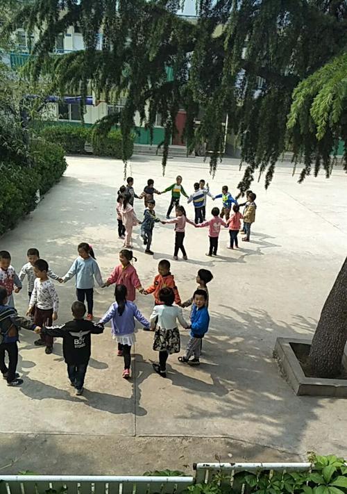 青春充盈的一天——我最开心的回忆（在异乡漫步，与新朋友共舞）