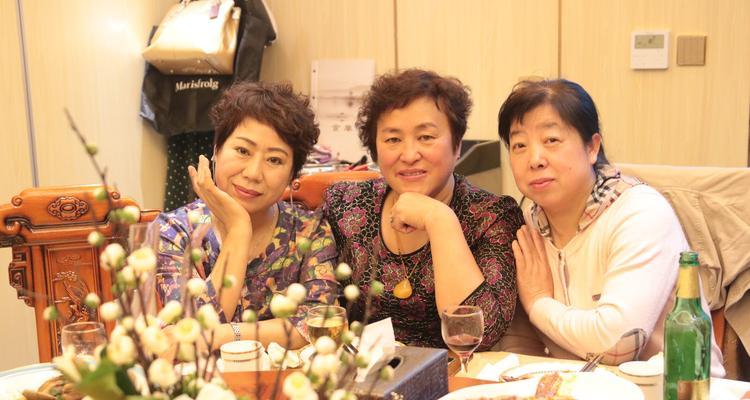 难忘的笑声（一次搞笑的聚会）