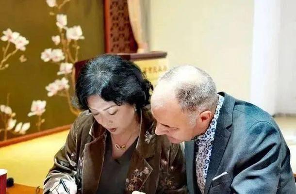 血浓于水，亲如一家（血浓于水，亲如一家）
