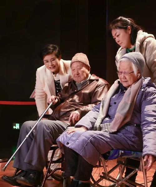悲壮岁月(经历逆境的人物故事)