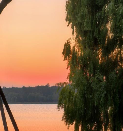 落霞似血，夕阳西下（远离尘嚣，享受生活）