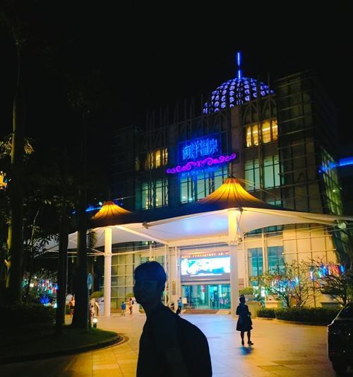 身边风情（散发着独特魅力的女孩）