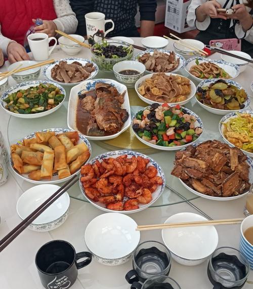 我爱我家的春节（一个大家庭的喜悦和团结）