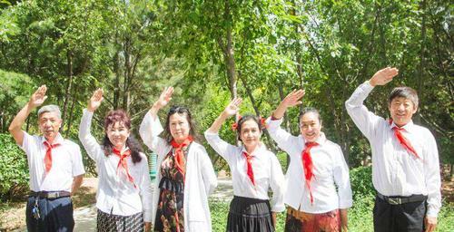 奶奶，永远的阳光（坚强、善良、乐观）